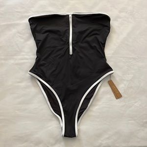 SKIMS ZIP-UP SWIM STRAPLESS ONE PIECE